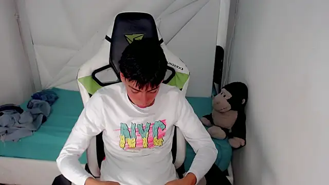 Liarr_ 在線直播表演