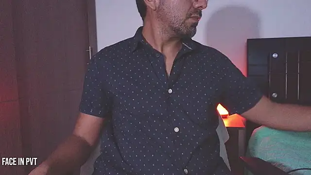 MisterEnigma 网络视讯表演