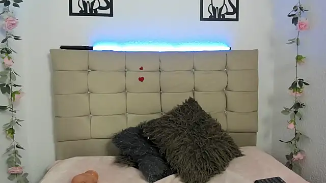 XXX chat uživo modela LinaBrowm