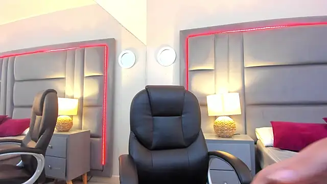 دردشة GabyMoreau الجنسية المباشرة