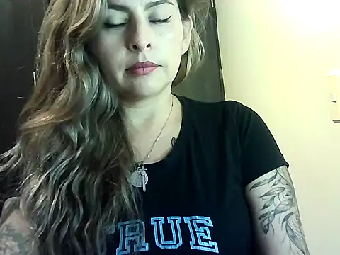 Valery__Rouse_ Adlı Modelin Canlı XXX Sohbeti