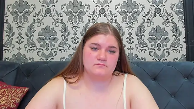 LissaBigTitts Webcamshow