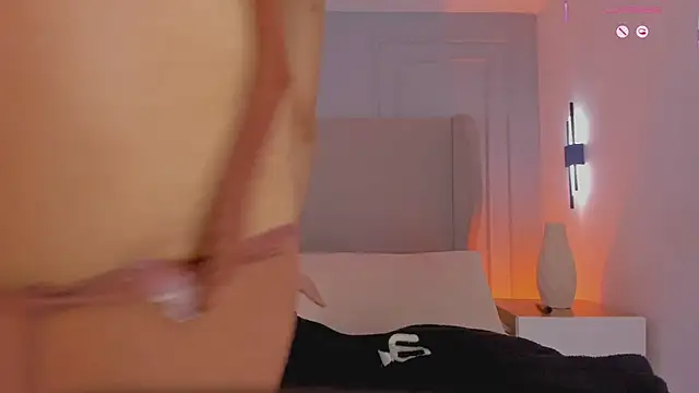 Chat +18 de luisah_ ao vivo