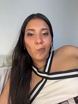 Chat +18 de IsabellaJoness_ ao vivo