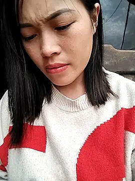 Hani-i élő XXX-chatje