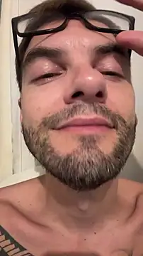 Leonsouzaof Webcam-Show