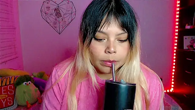 Chat +18 de EllieMoonX ao vivo