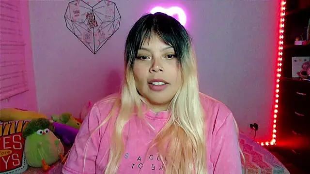 แชท XXX สดของ EllieMoonX