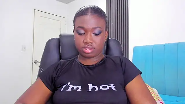 Вебкам-шоу KarlyMoss