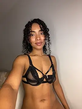 Chat +18 de nicoleebony1 ao vivo