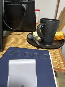 Chat +18 de CioniWeiss ao vivo