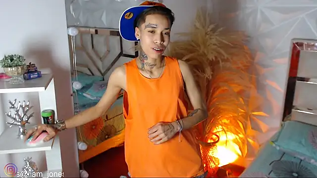 Jonesliam23 即時 XXX 聊天