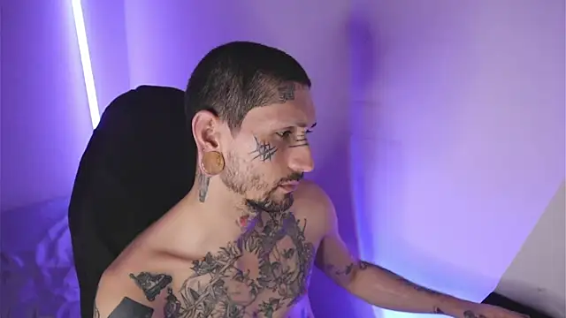 Pokazy przed kamerką – TokyoHatsumoto