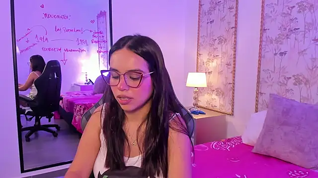 Chat XXX ao vivo de rubby_grundy