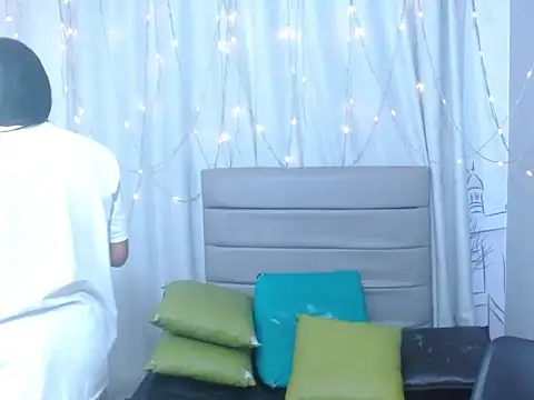 แชท XXX สดของ cora_desirers707