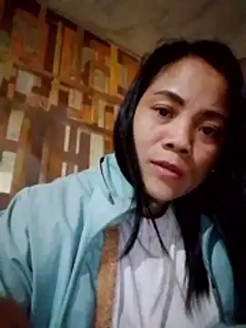 molly-xx: διαδικτυακό σόου στην κάμερα