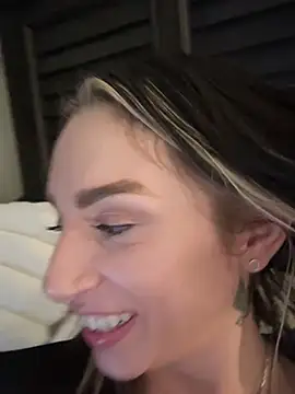 DallasAria 라이브 XXX 채팅