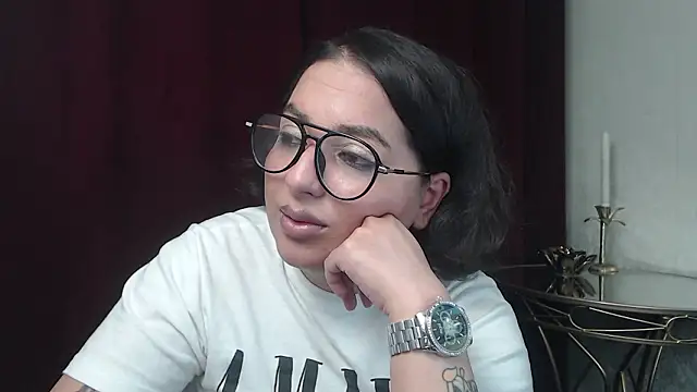 BustyAllyyのライブXXXチャット