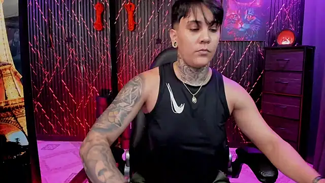 ZhoeStrong 即時 XXX 聊天