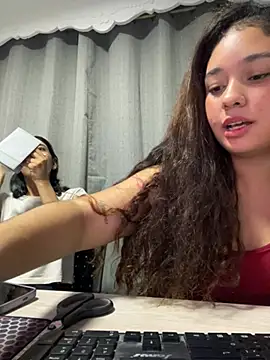 แชท XXX สดของ lana_rousse01