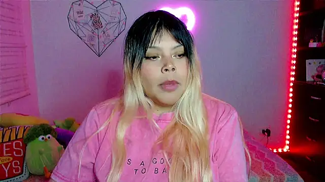 EllieMoonX's Live XXX Chat