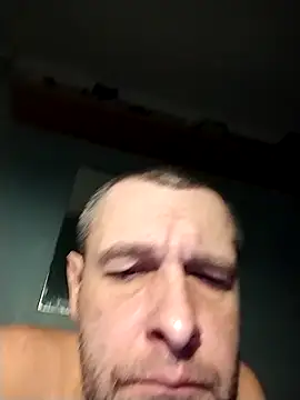 Andrzej-M live XXX chat