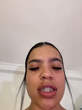 JuanitaMore01 Live XXX-Chat