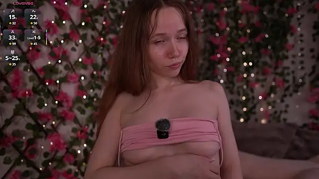 Petite_Polly élő XXX-chatje