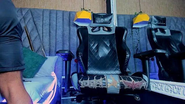 AronGarcia live XXX chat