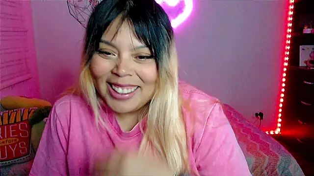 EllieMoonX élő XXX-chatje