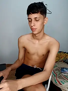 Alayn_sexy_ayes élő XXX-chatje