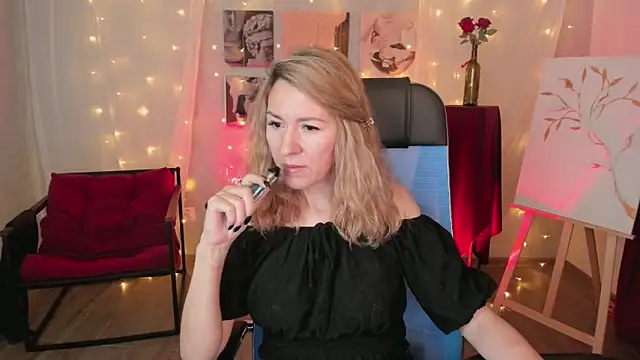 DonnaSmitth Adlı Modelin Canlı XXX Sohbeti