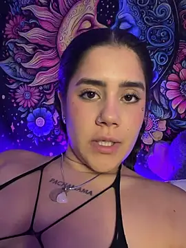 QueenNatt Chat XXX in diretta