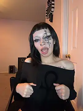 Chatroom XXX en direct de Gothbabbi