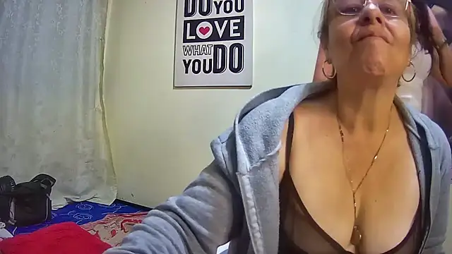 Chatroom XXX en direct de nicoltatiana_