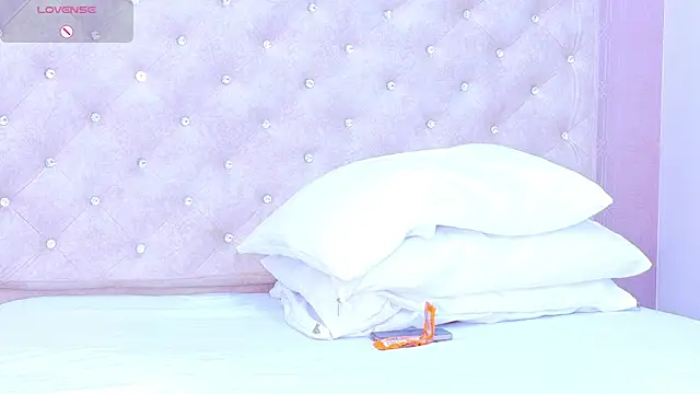 Mia-Monroen Live XXX chat