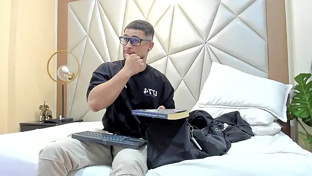 PaulinaMuller – Naživo XXX chat