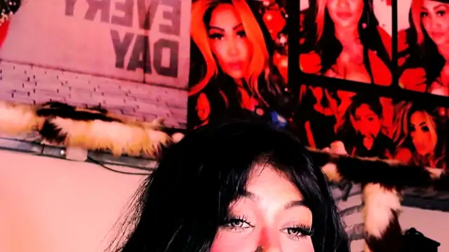 indian_dreamgirl élő XXX-chatje