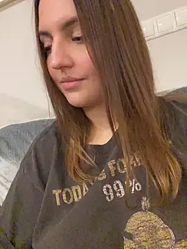 Czat XXX na żywo – AliceDesmee