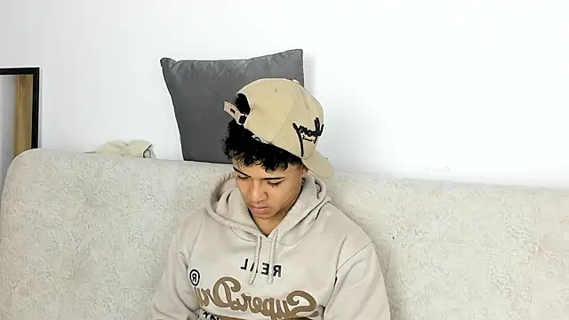 Pokazy przed kamerką – _Alex_Colton