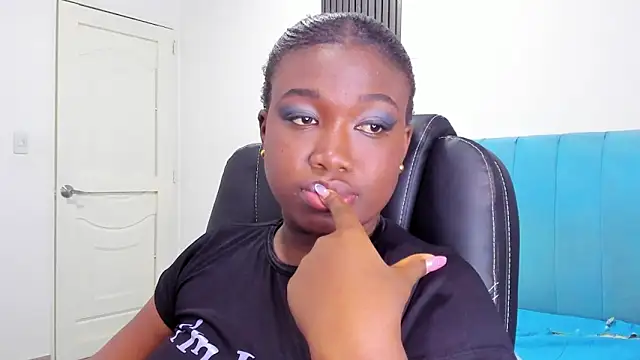 KarlyMoss webcam show