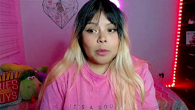 EllieMoonX: онлайн-секс-чат