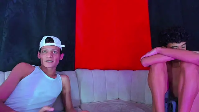 Pleasure_boys_hot's Webcam Show