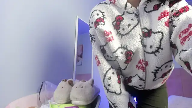 ela_petit Chat XXX in diretta