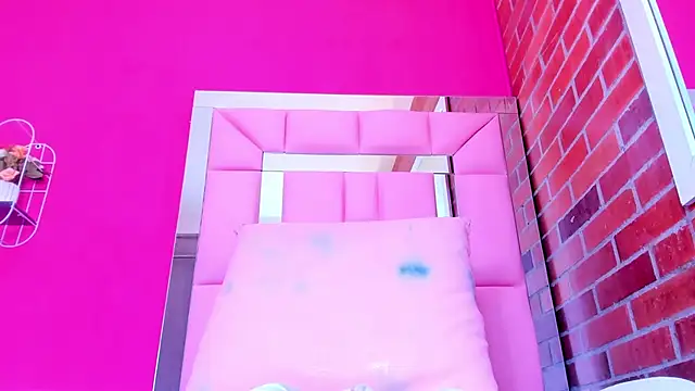 Show modela Baby_doll_XOXO na web-kameri