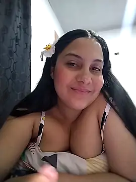 esmeralda_jadees élő XXX-chatje
