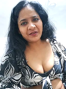 Pooja_pandey Show in webcam