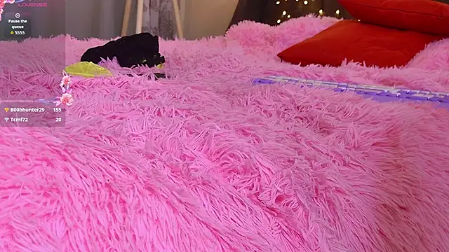 XXX chat uživo modela Mirellune