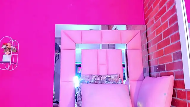 Baby_doll_XOXO élő XXX-chatje