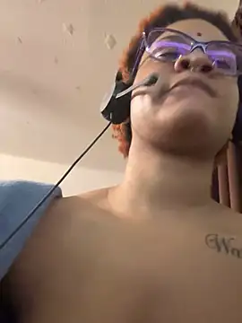 nickytheehawtie Chat XXX live